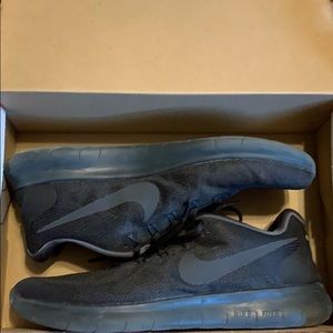 Mens Nike shoes 9.5